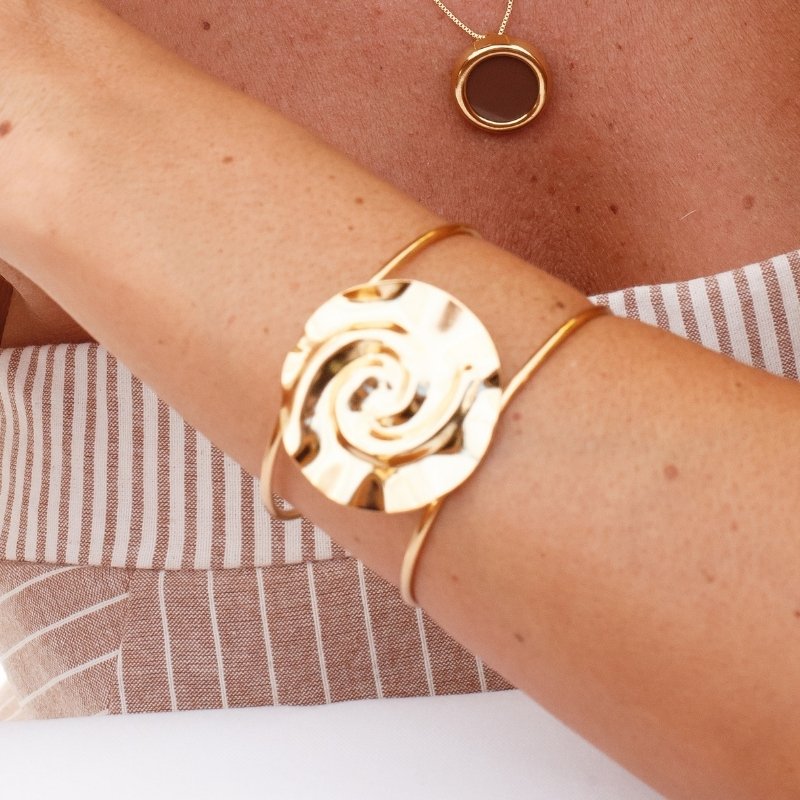 Bracelete Espiral Orgânico Dourado Semijoia