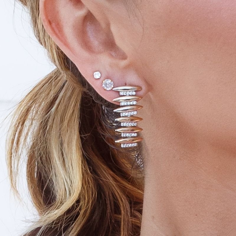 Brinco Filetes com Zircônia